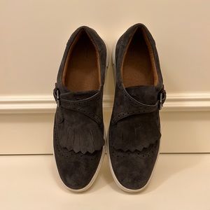 WORN ONCE brand new looking Frye slides